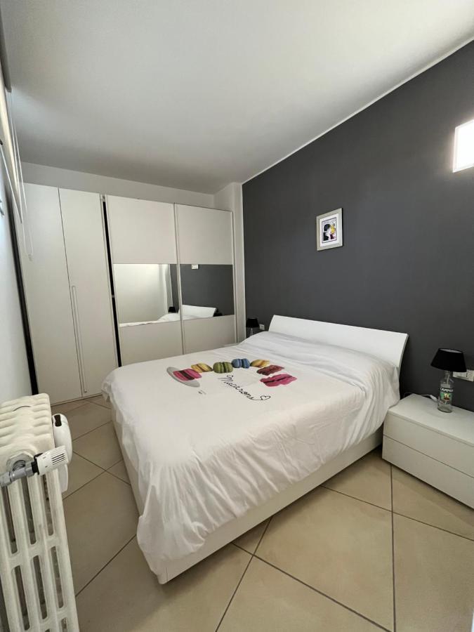 Bilocale In Centro - 10Km Da Malpensa Apartment Gallarate Exterior foto